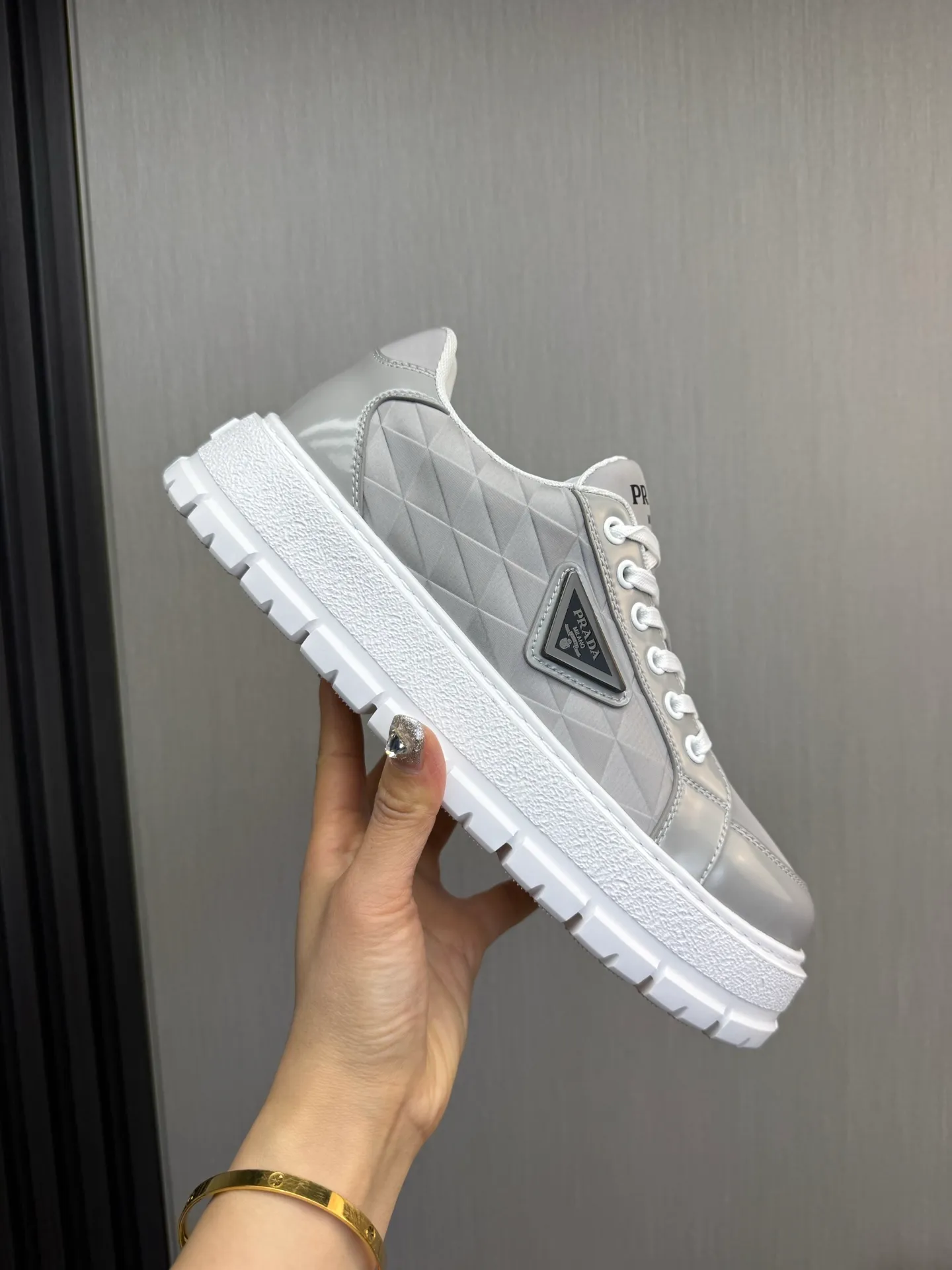 Men's shoes 💰580💰 [PRADA] Autumn and winter hot men's shoes shipped 👏Official website synchronized ⬆️Original fly-woven cowhide fabric + cowhide lining, 1⃣️:1⃣️reproduction, original sole, 38-45 (45. Customized, non-refundable)